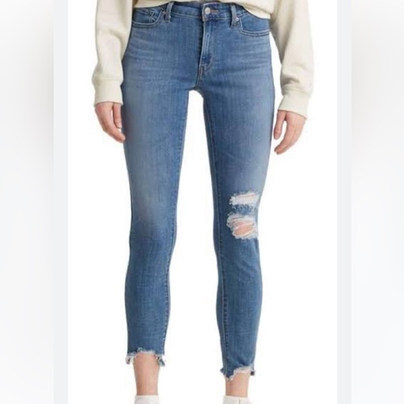 Levi's Skinny Wedige Jeans Cropped Distressing at the Ankles Size 29 - Picture 2 of 6